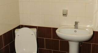 Гостиница Small Hotel Смоленск Стандартный трехместный номер-2